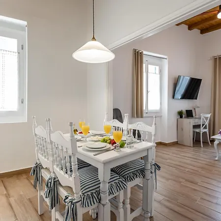 Venetian 3 * Naxos City