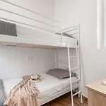 Venetian 3 *